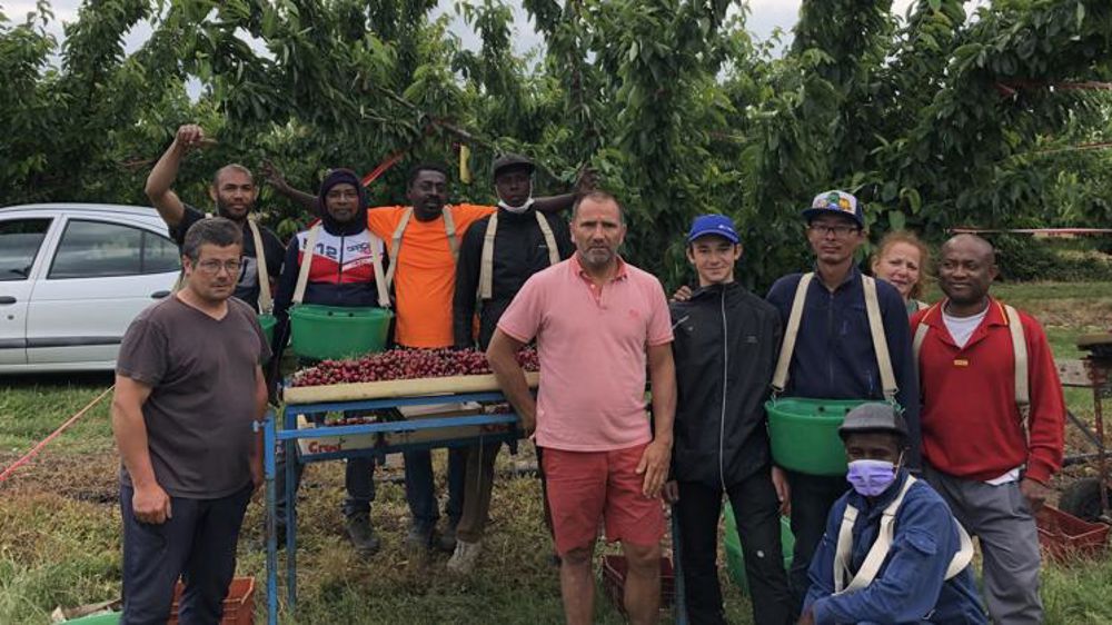 Grégory Chardon a formé ses deux salariés permanents grâce au dispositif « Défi maintien dans l’emploi » d’Ocapiat. © Grégory Chardon
